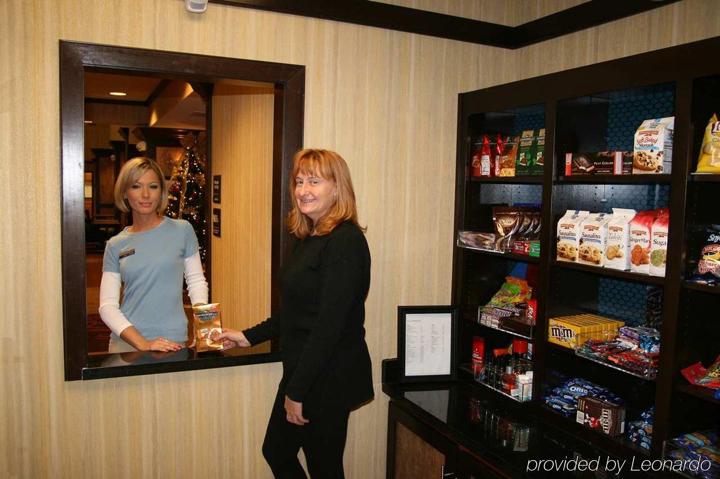 Hampton Inn & Suites New Castle, Pa Restaurant photo